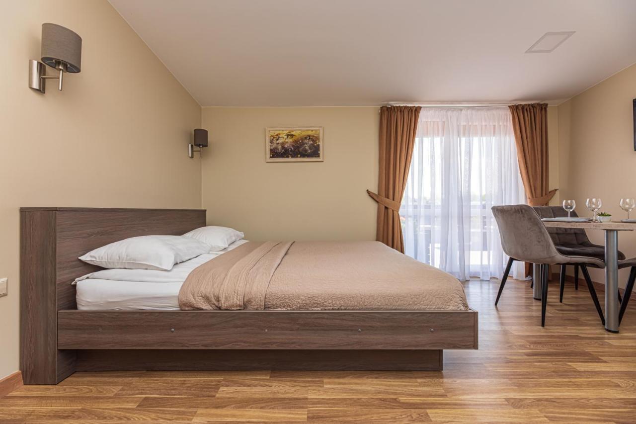 פלאנגה Palangos Vila Apartments מראה חיצוני תמונה